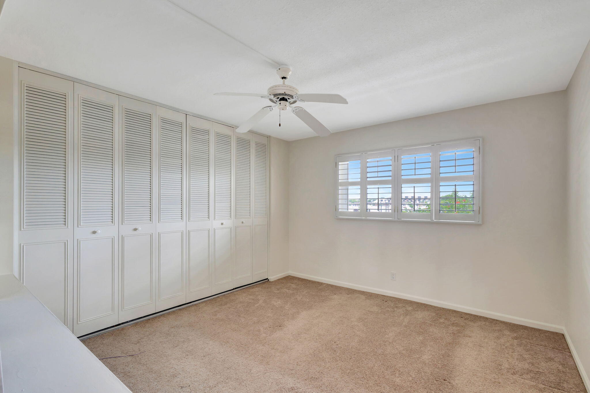 801 Lake Shore Drive 206