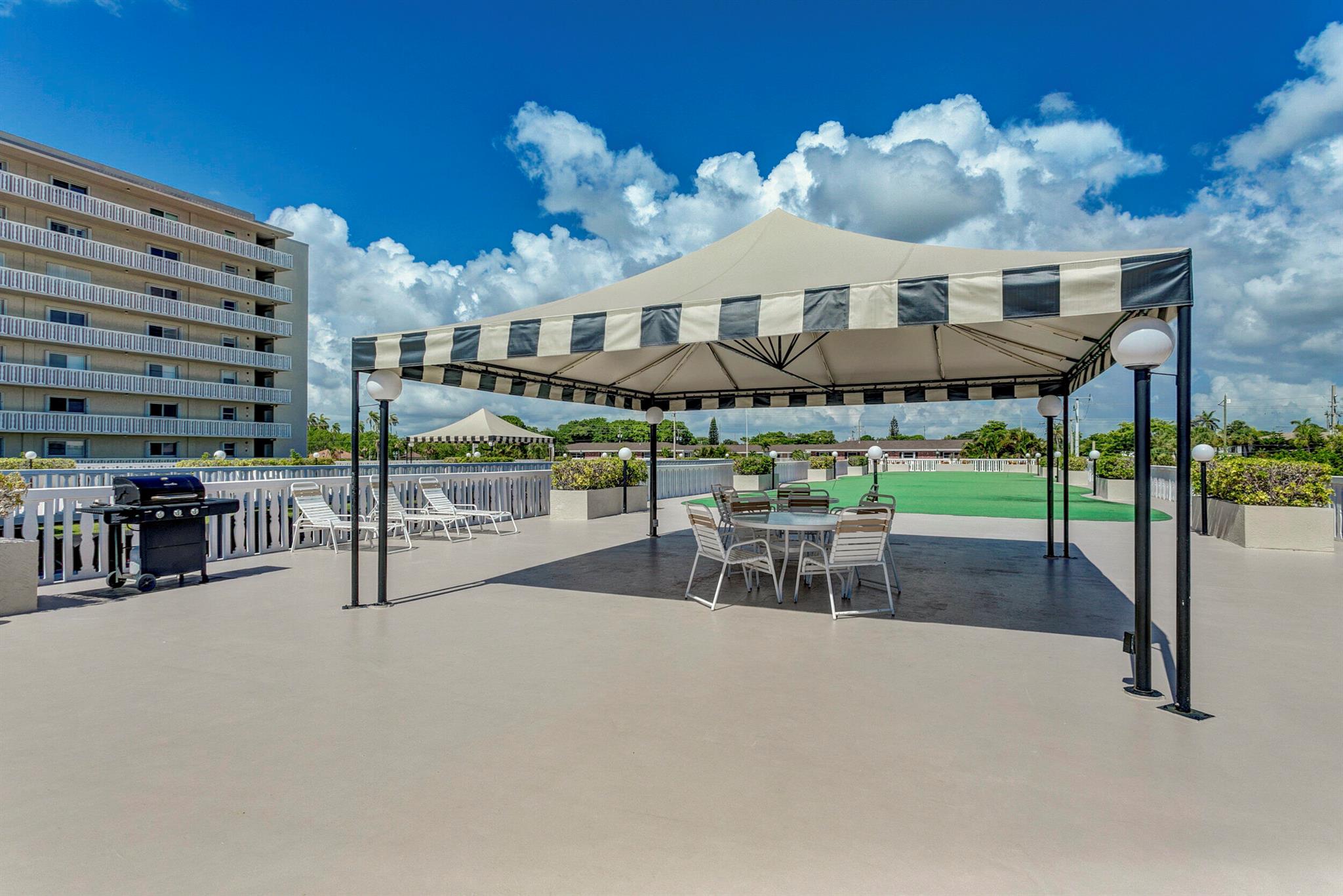 801 Lake Shore Drive 206