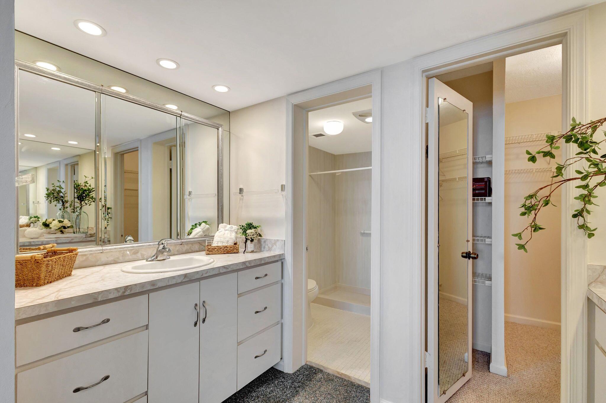 801 Lake Shore Drive 206