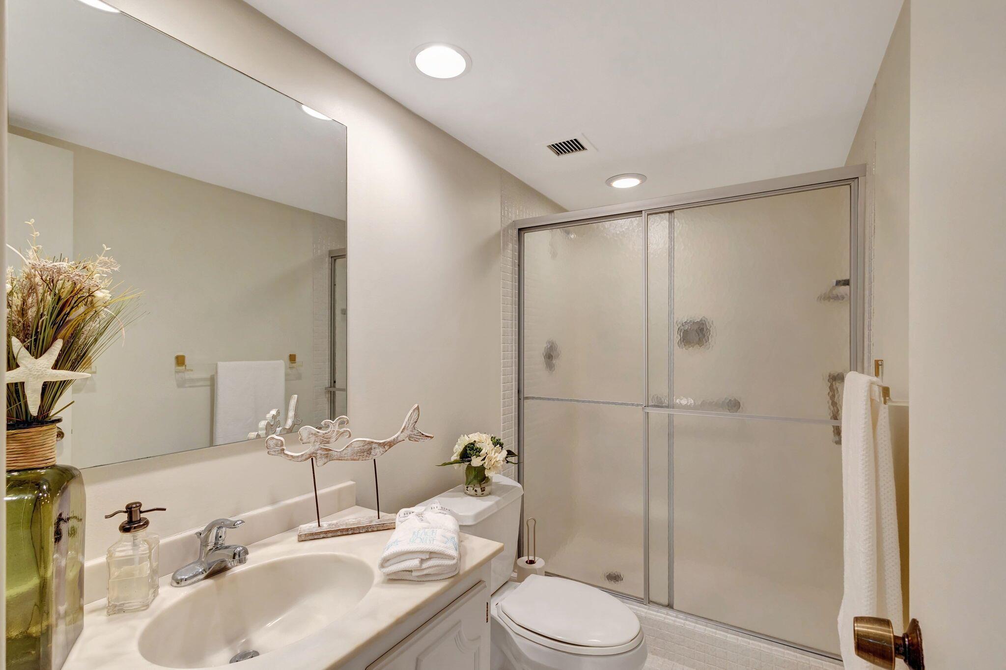 801 Lake Shore Drive 206