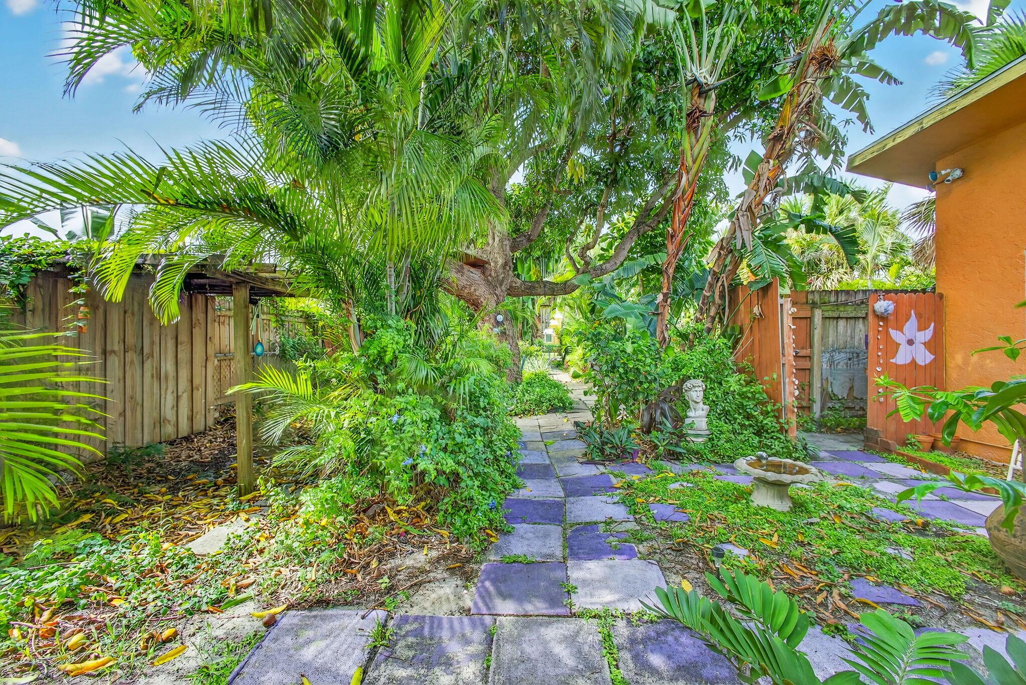 705 Lytle Street