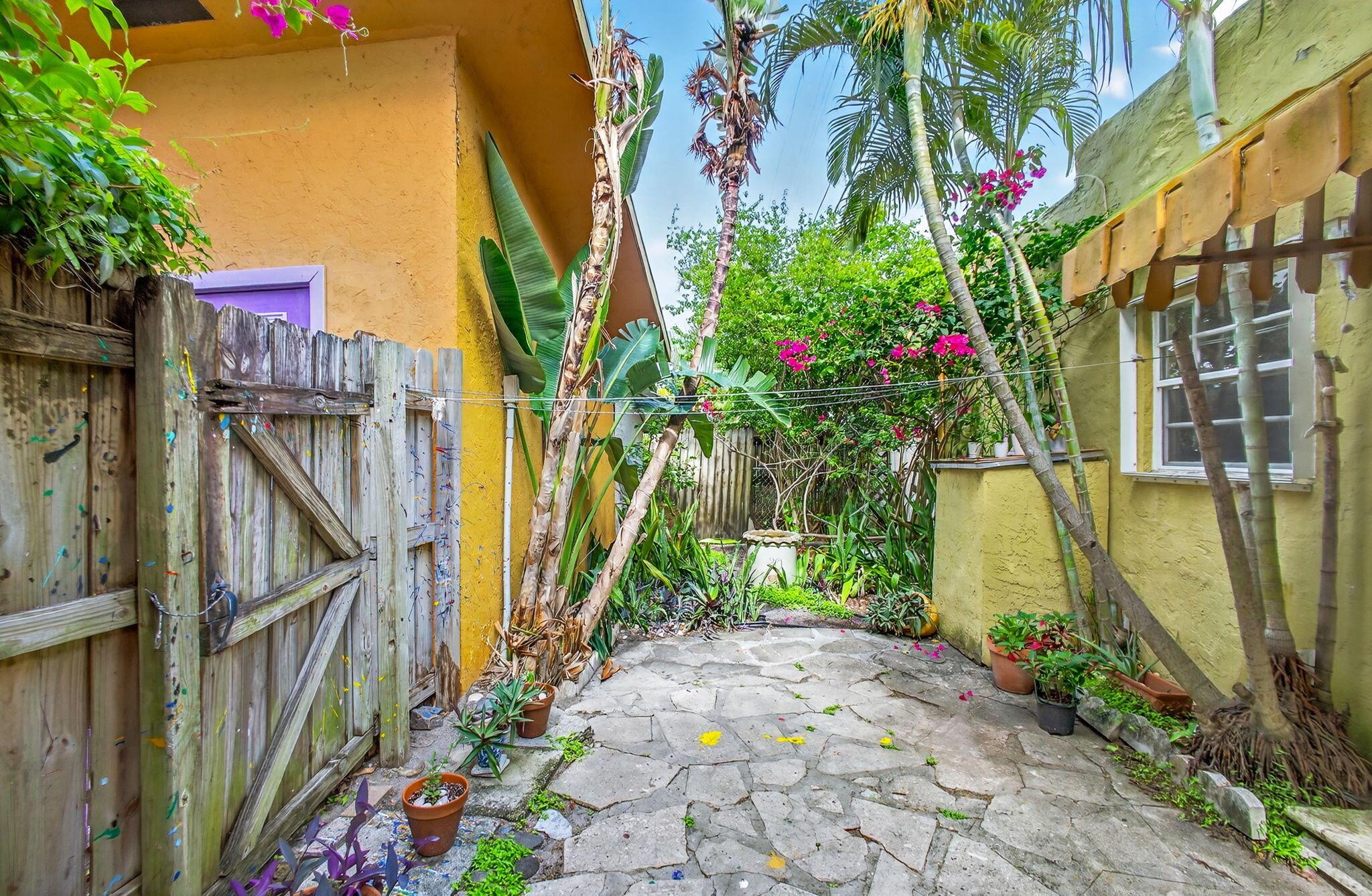 705 Lytle Street