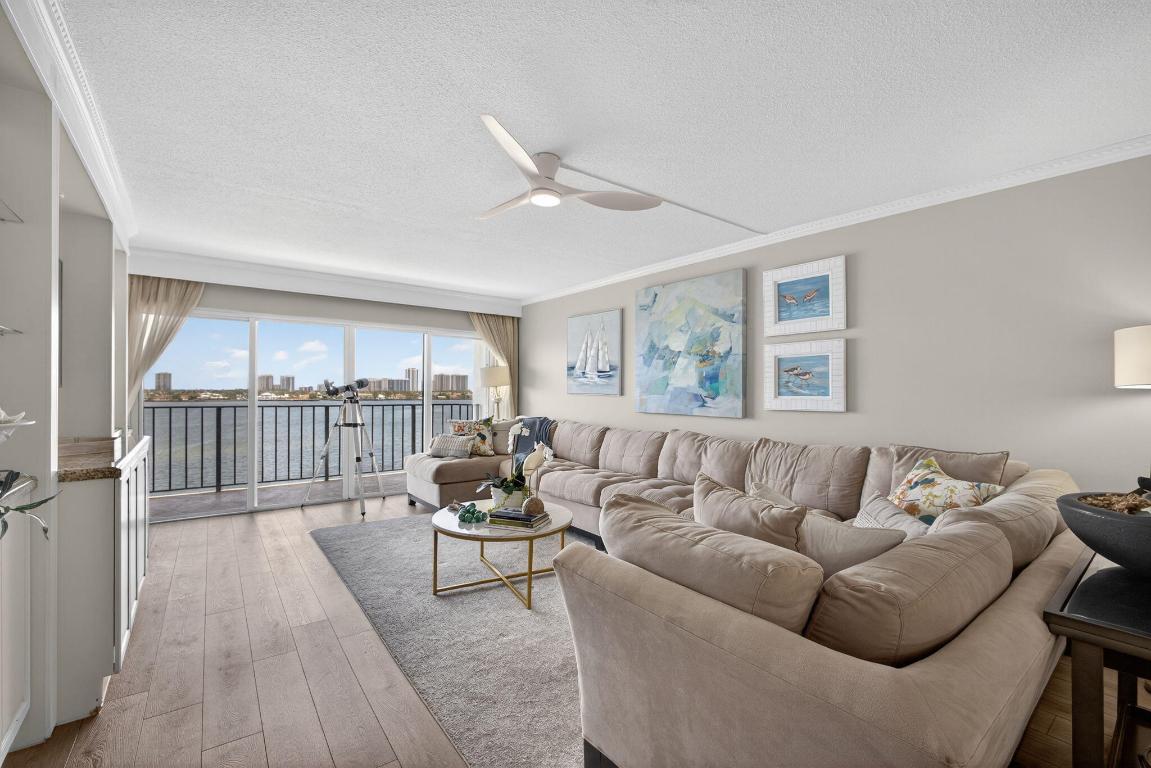 801 Lake Shore Drive 807