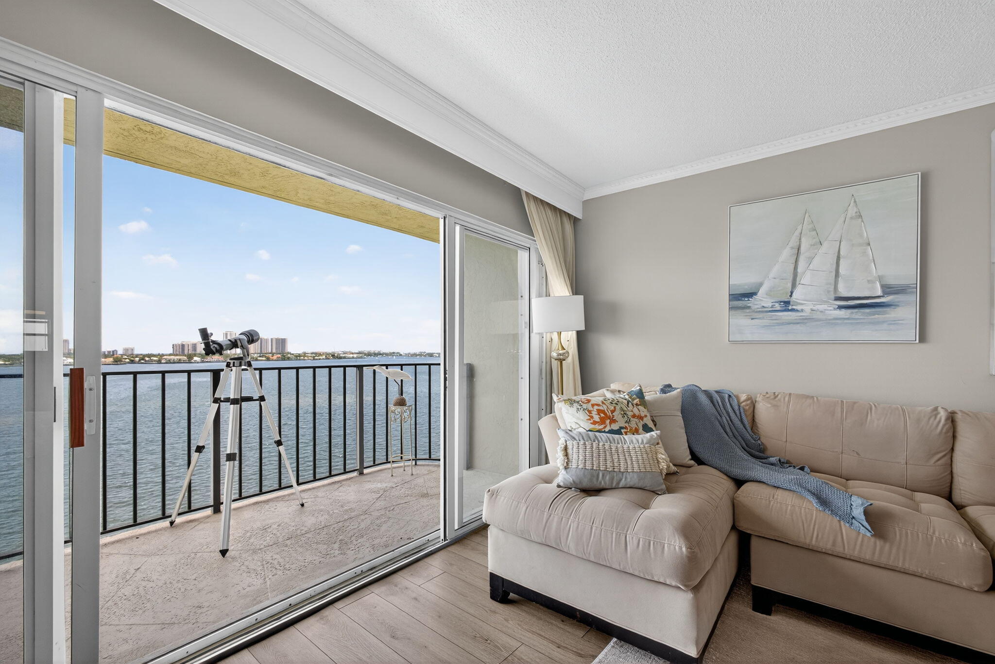 801 Lake Shore Drive 807