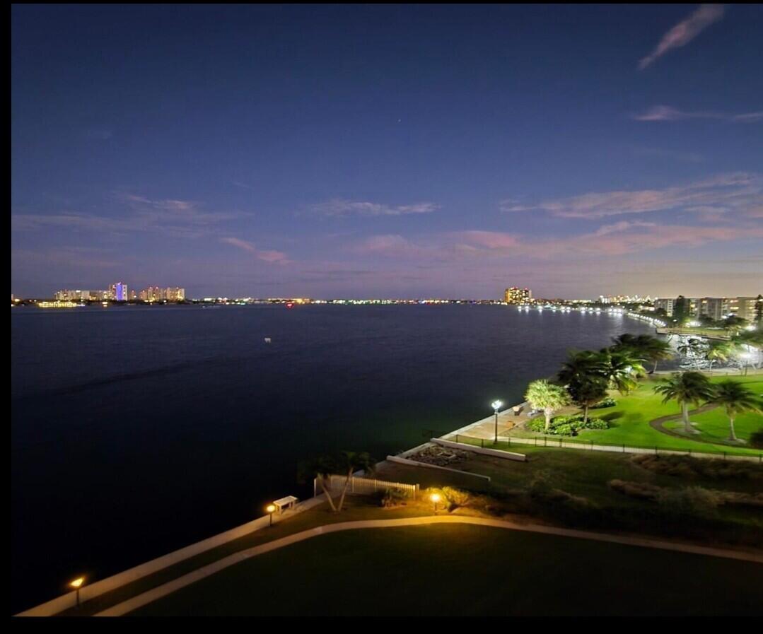 801 Lake Shore Drive 807
