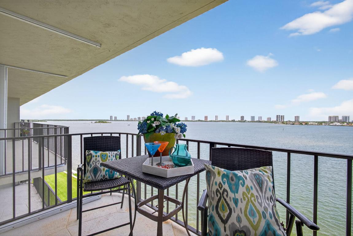 801 Lake Shore Drive 807