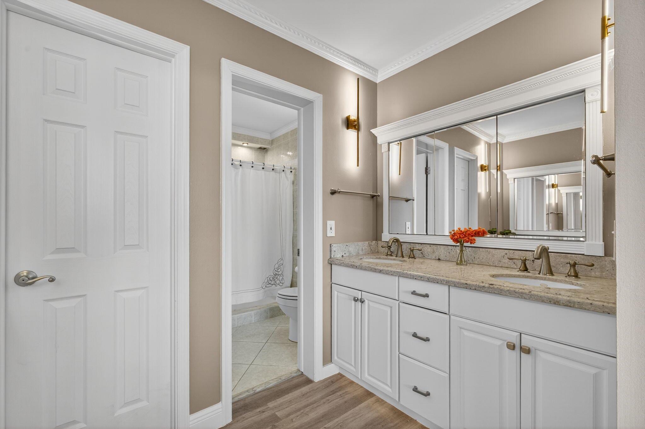 801 Lake Shore Drive 807