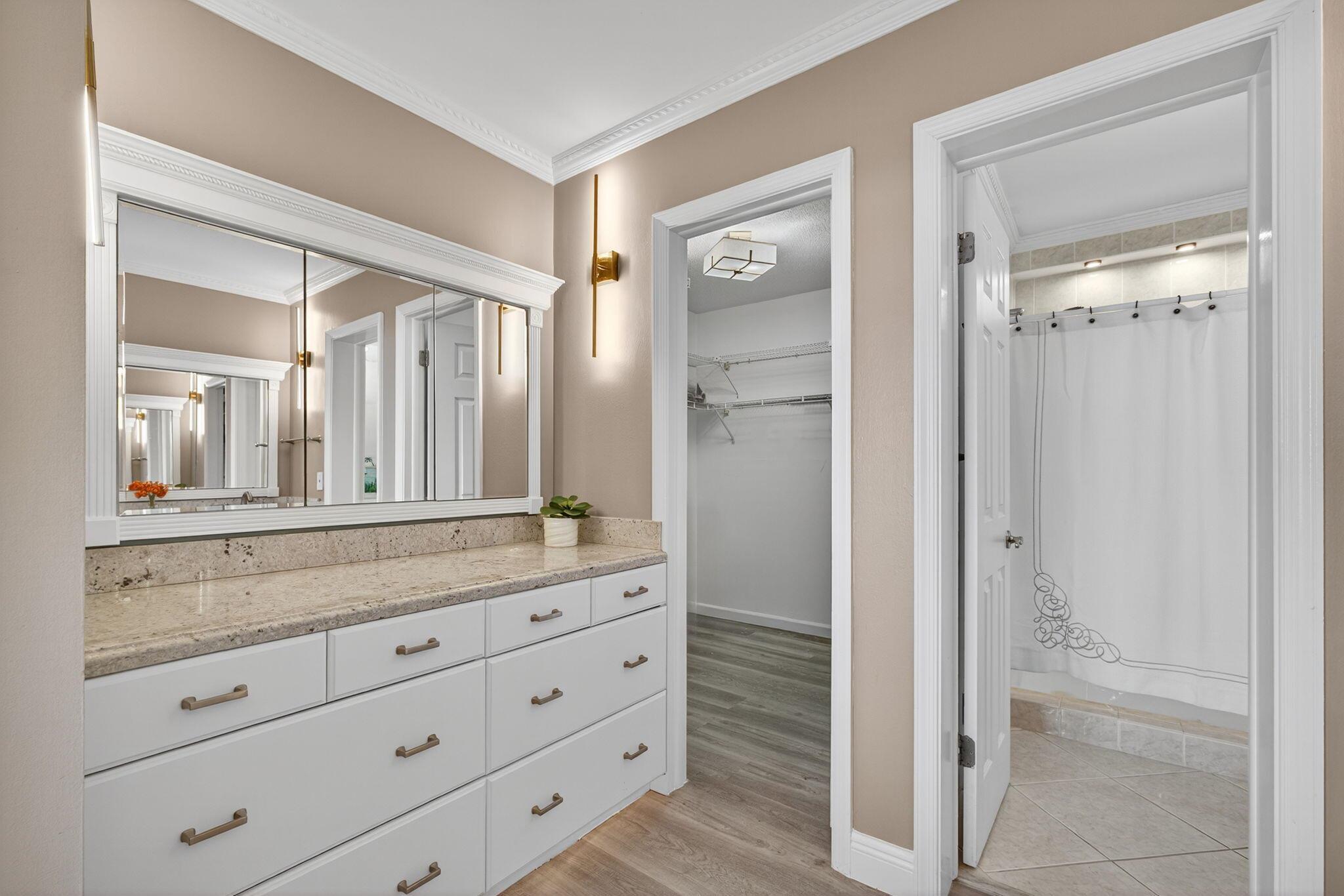 801 Lake Shore Drive 807