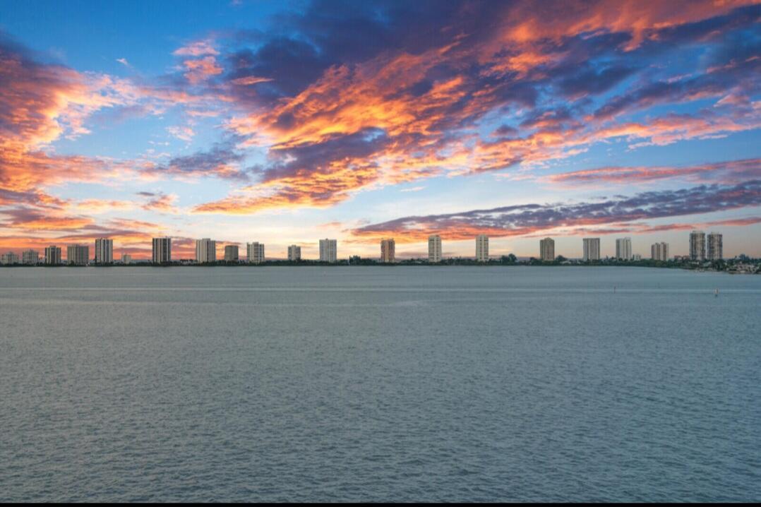 801 Lake Shore Drive 807