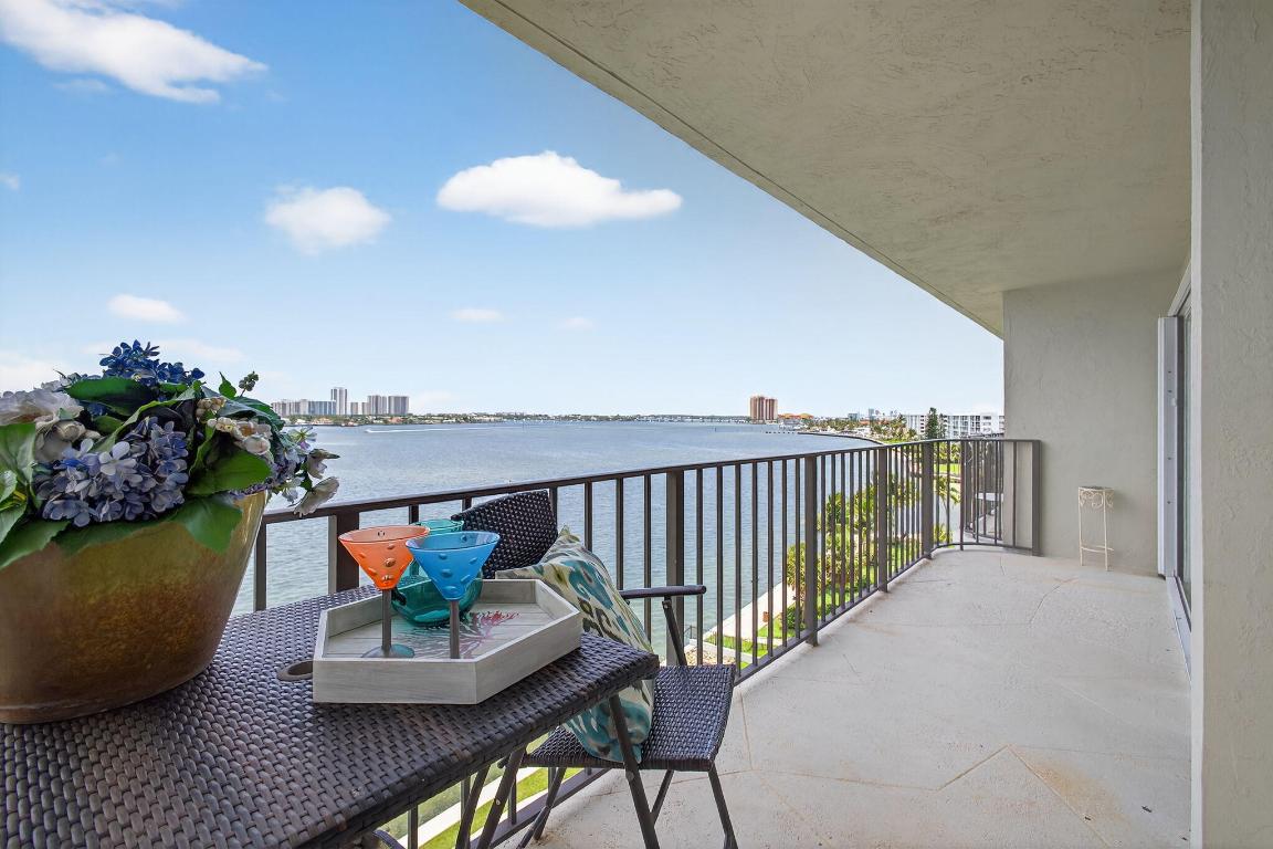 801 Lake Shore Drive 807