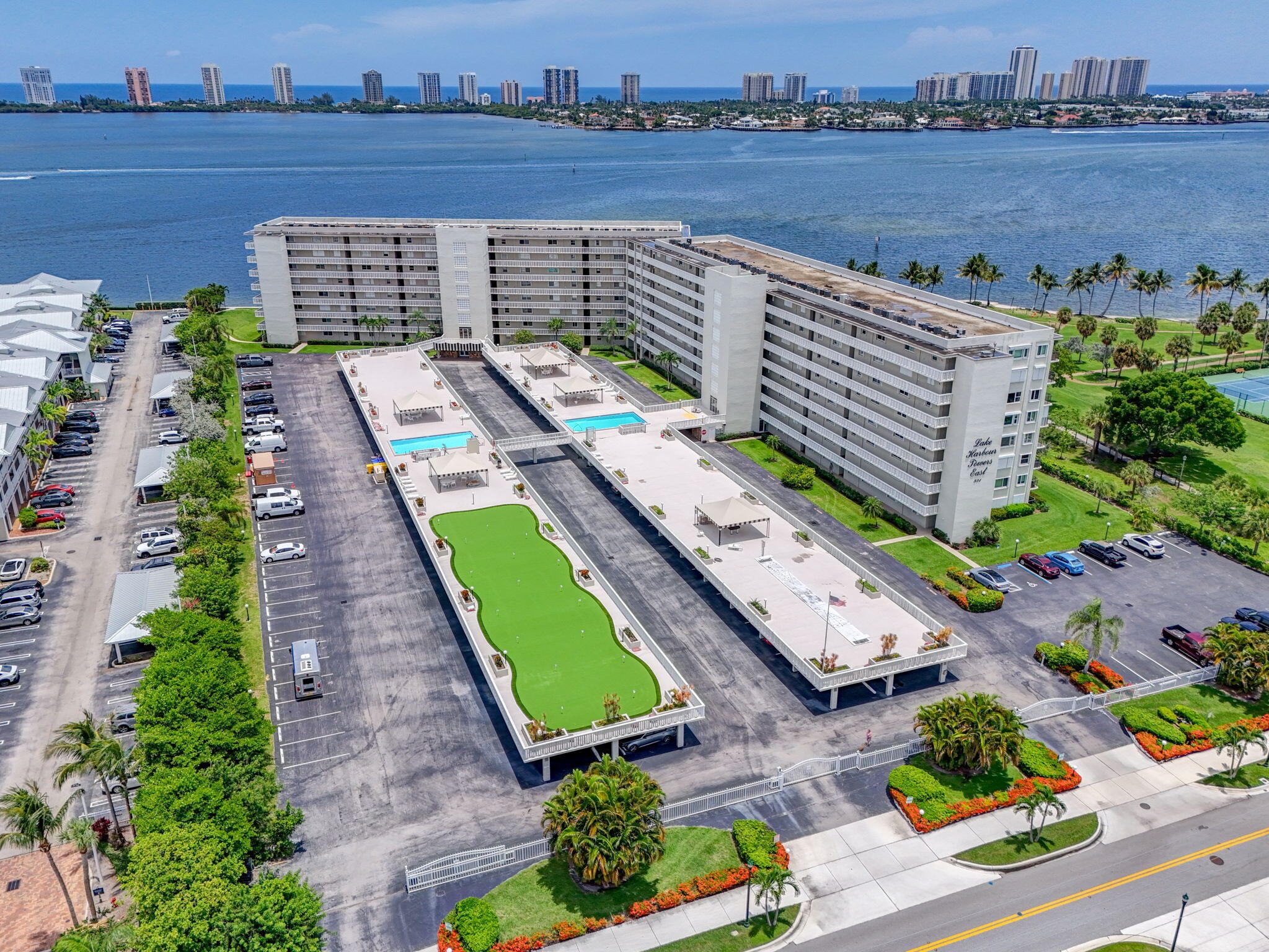 801 Lake Shore Drive 807