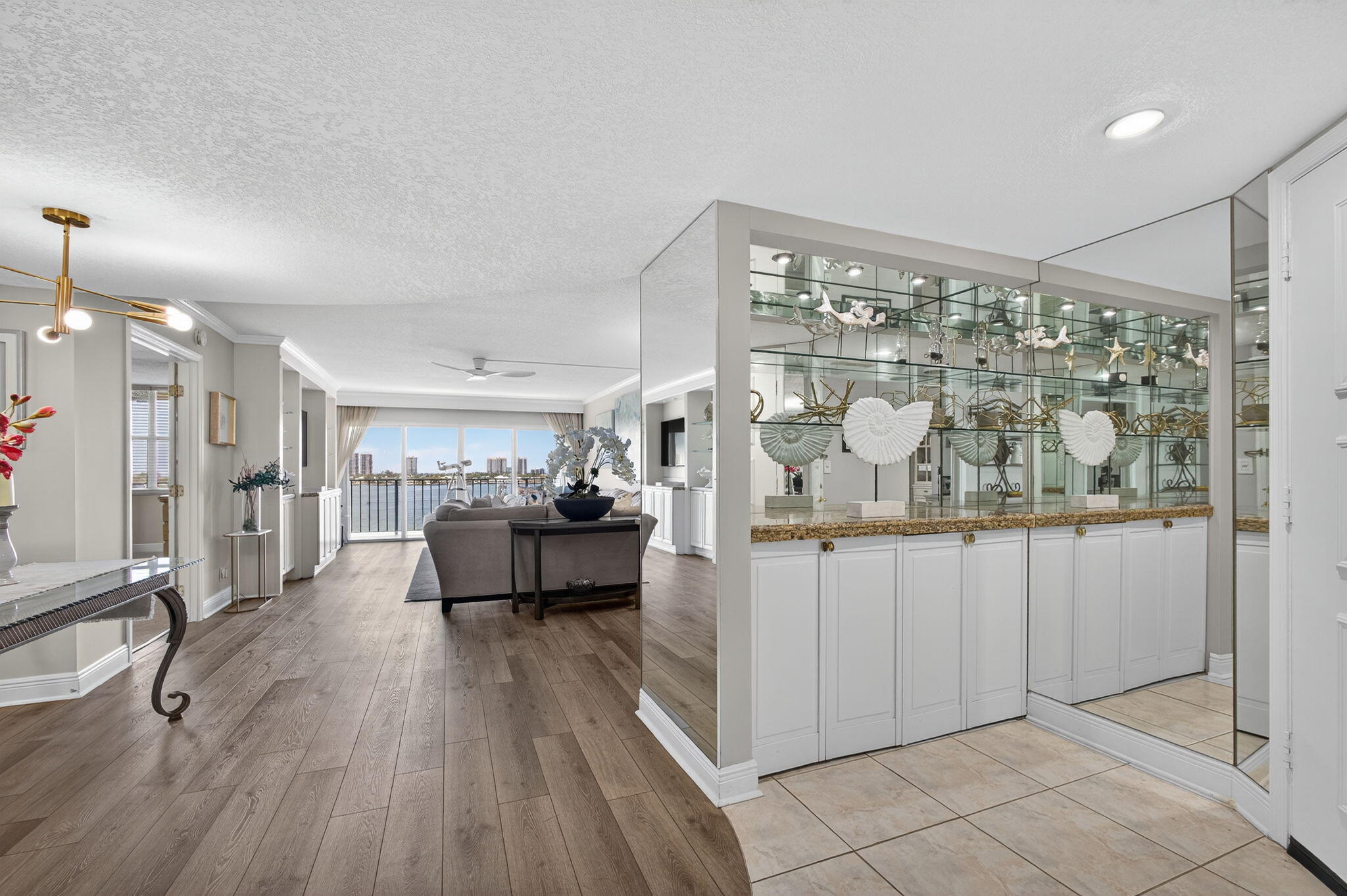 801 Lake Shore Drive 807