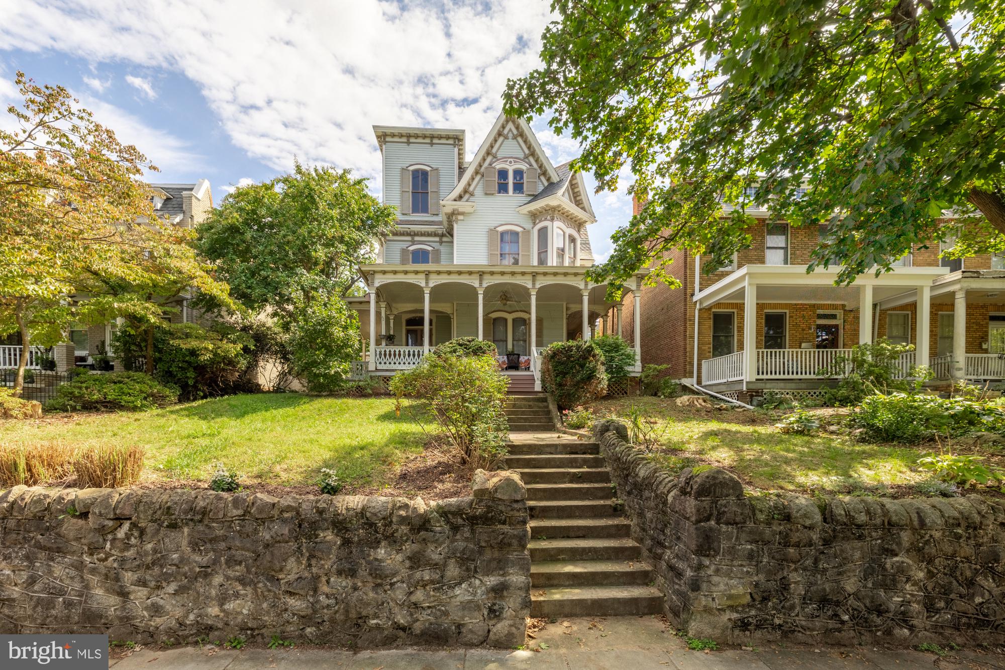 3423 OAKWOOD TERRACE NW