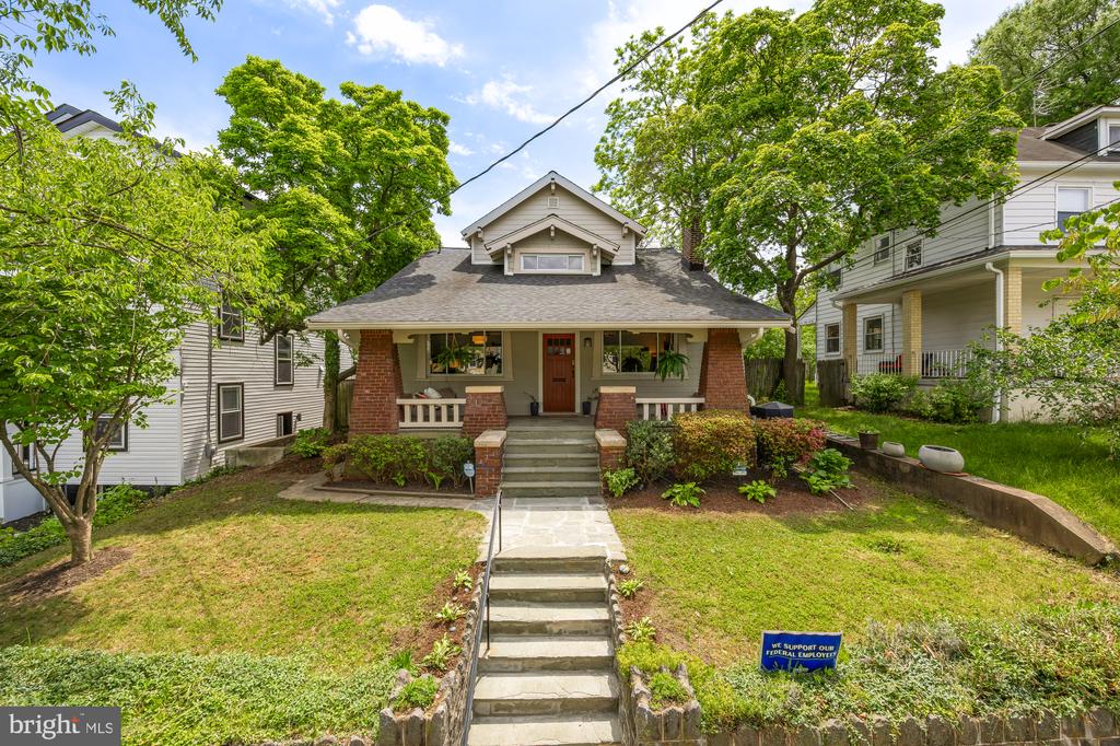 1907 JACKSON STREET NE
