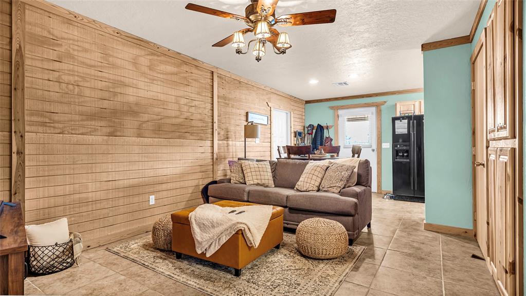 18627 N County Road 3290 Road