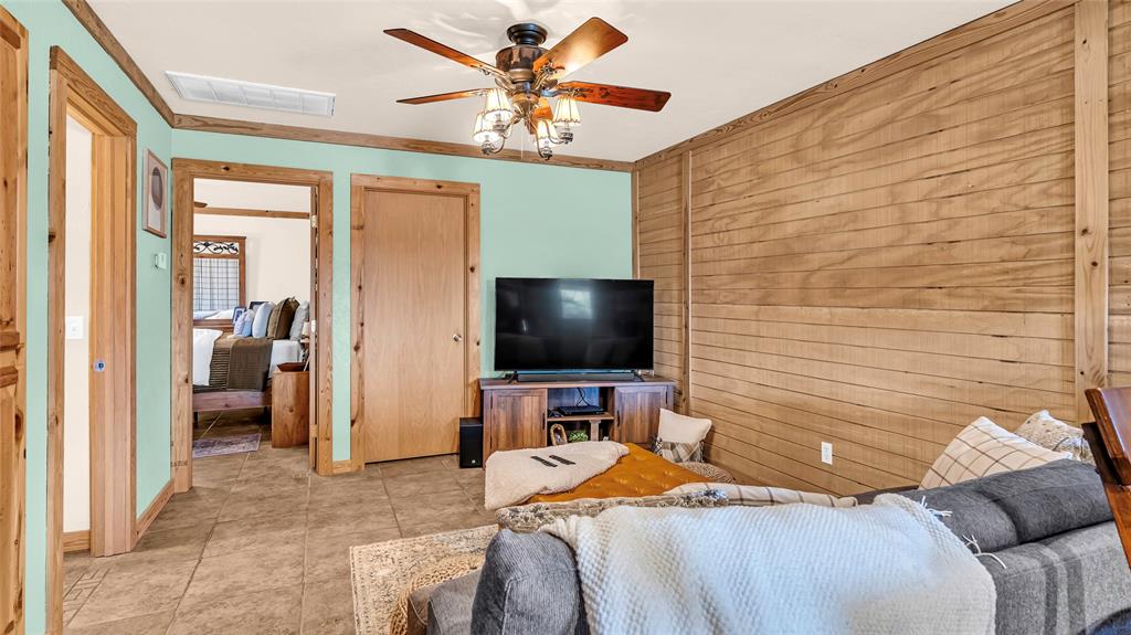 18627 N County Road 3290 Road