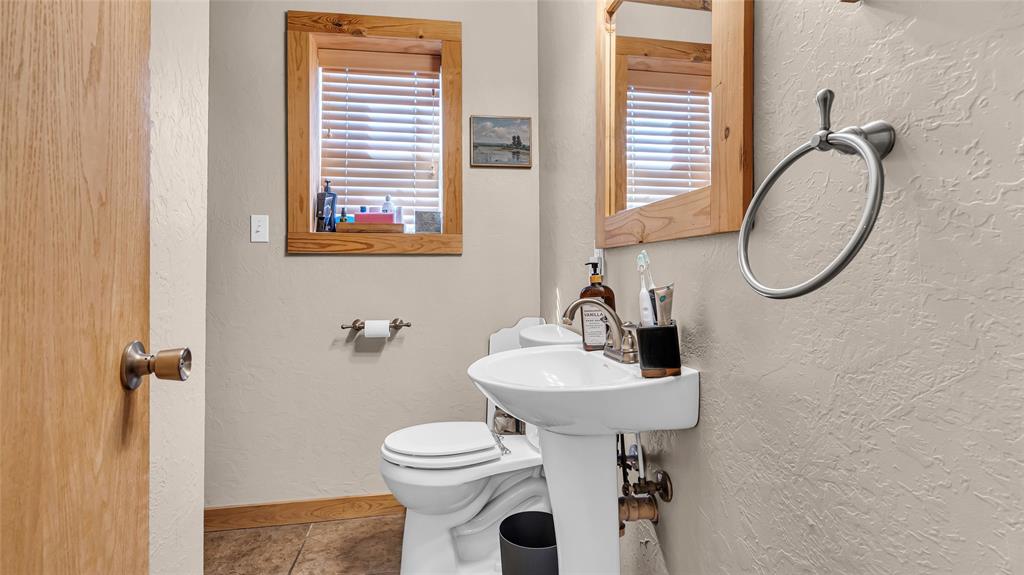 18627 N County Road 3290 Road