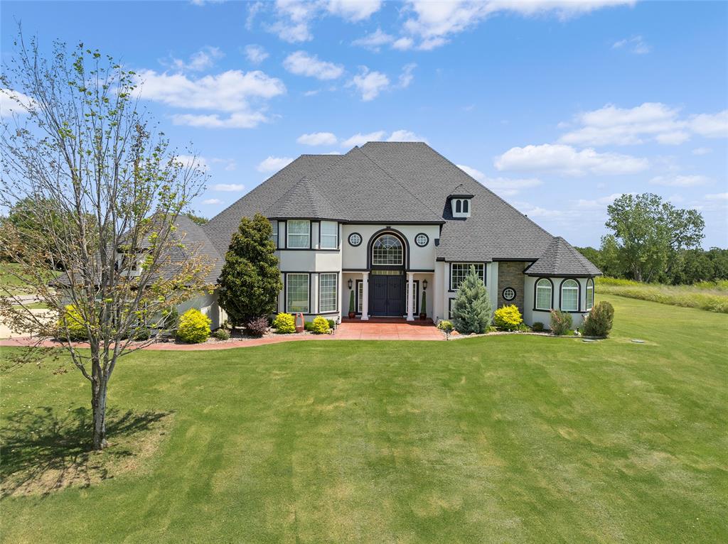 2302 Clubhouse Drive