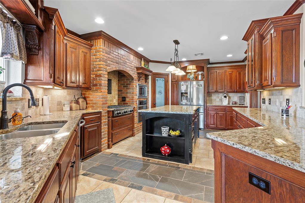 2302 Clubhouse Drive