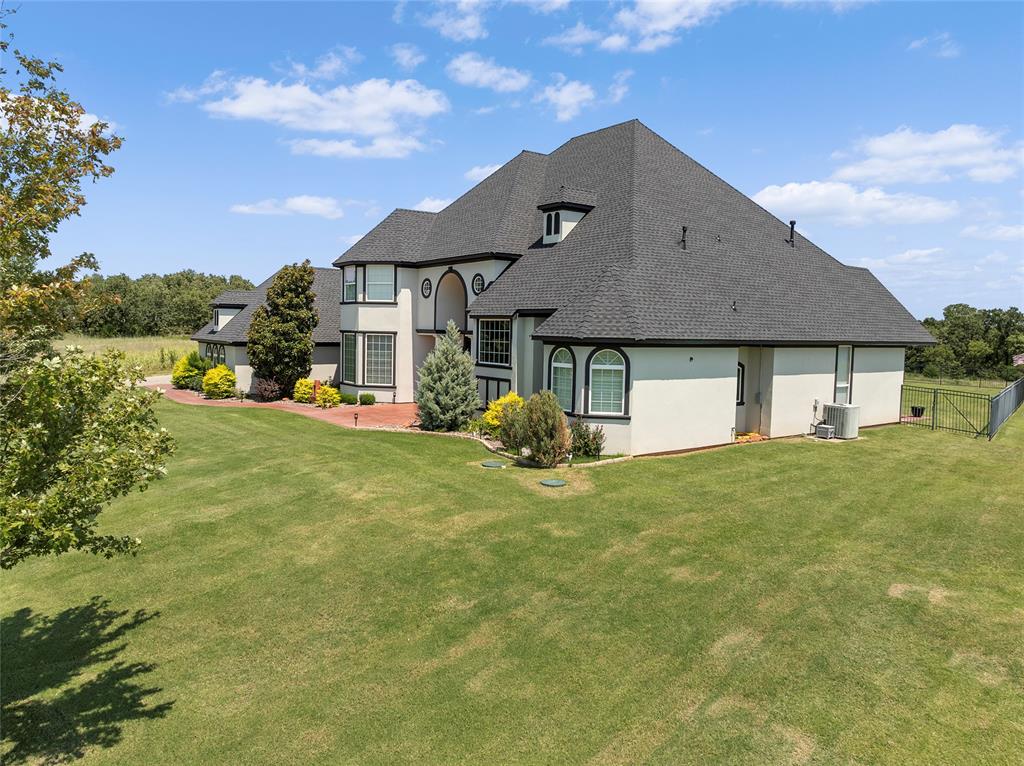 2302 Clubhouse Drive