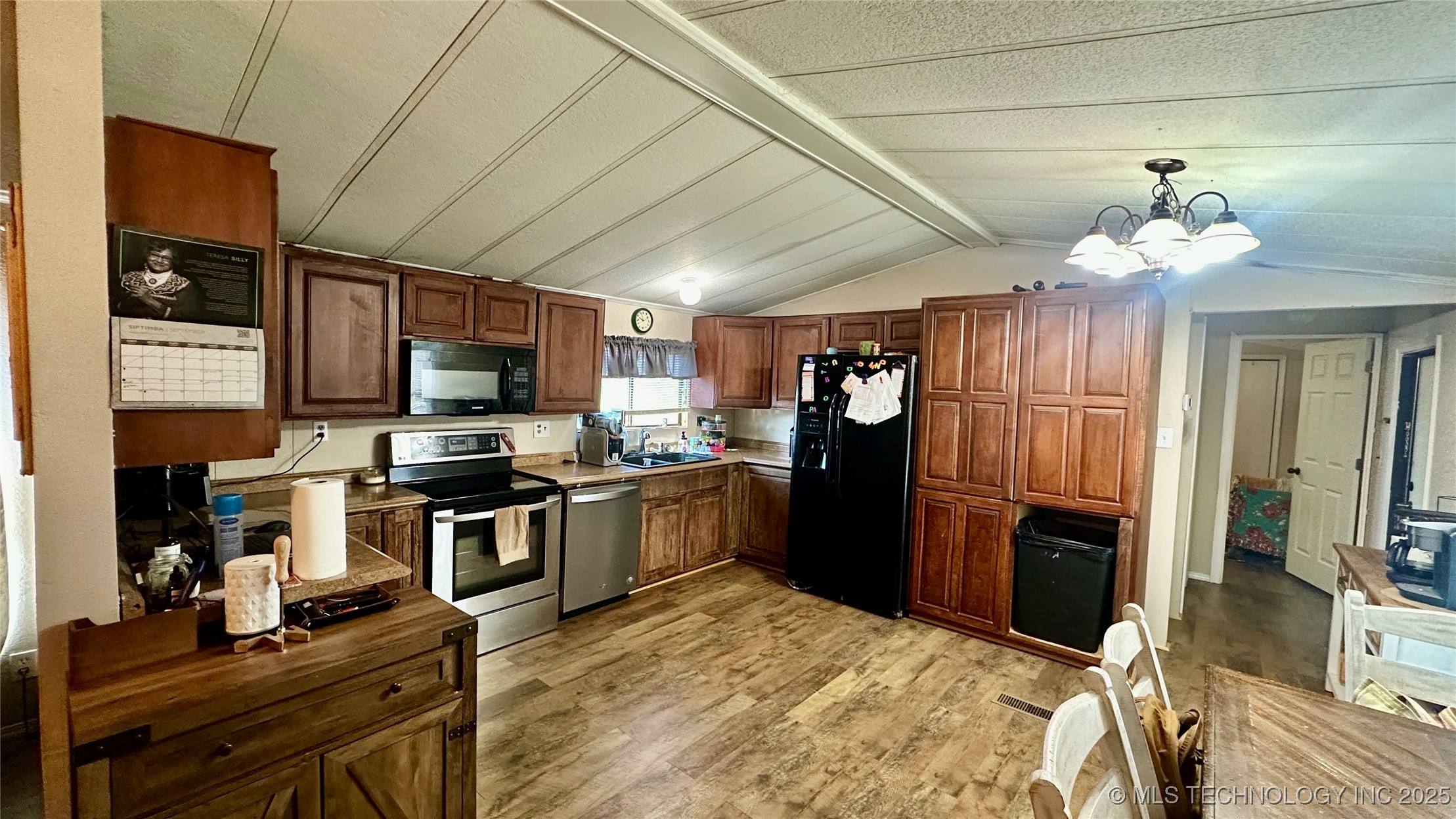 5893 Newport