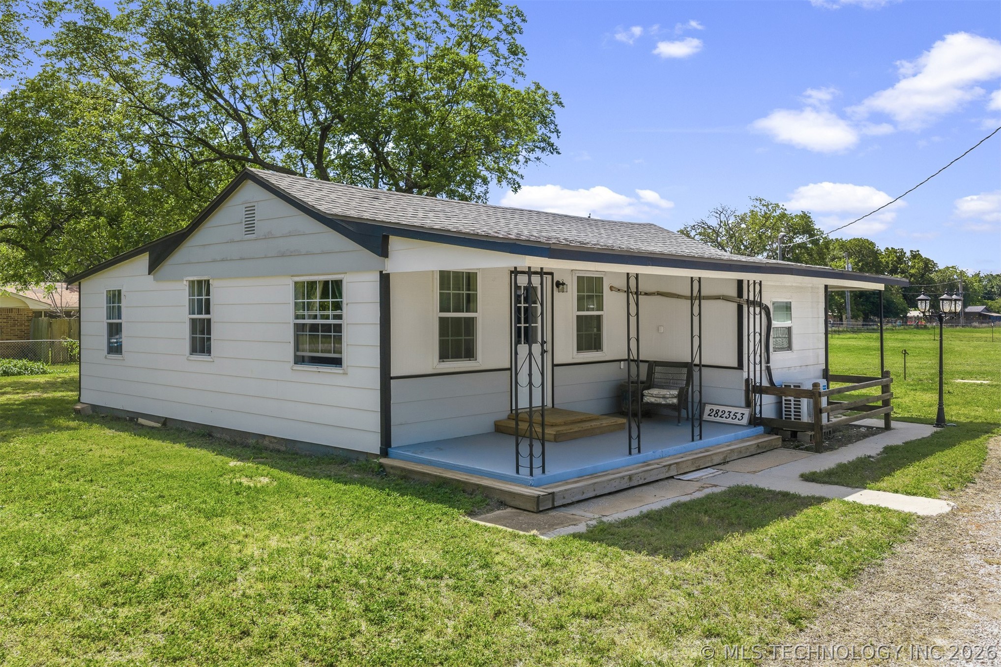 282353 E 1800 Road