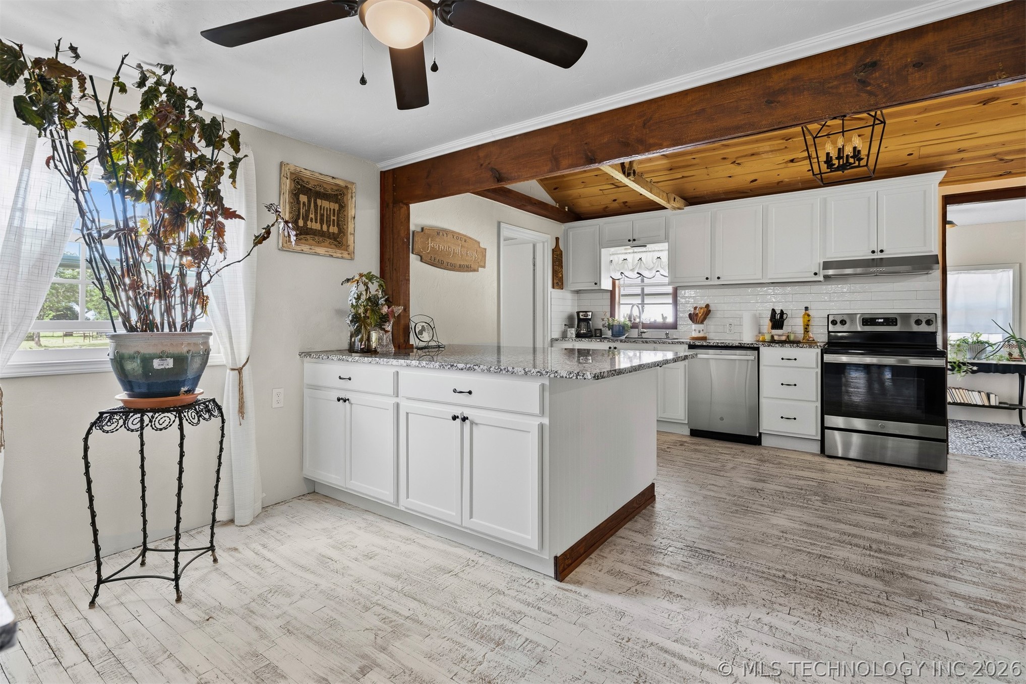 282353 E 1800 Road
