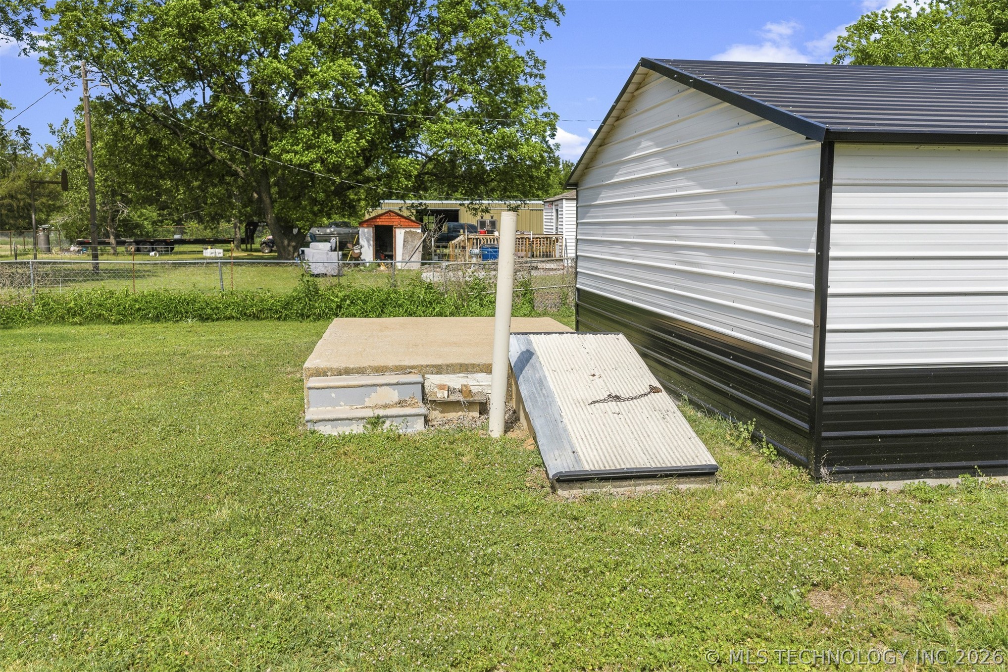 282353 E 1800 Road