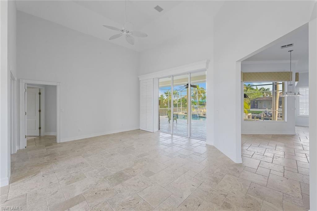 471 Renard CT