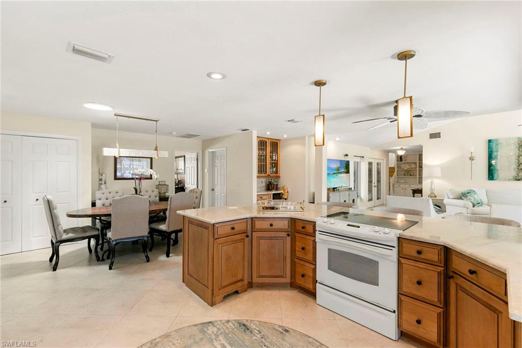 1770 Hummingbird CT