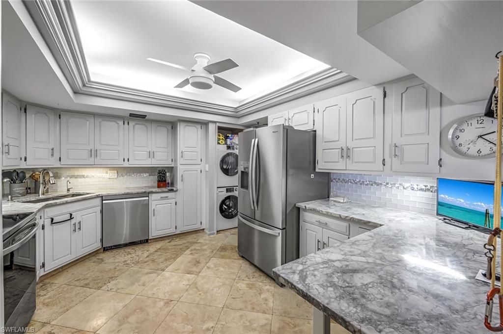 174 Collier BLVD 304