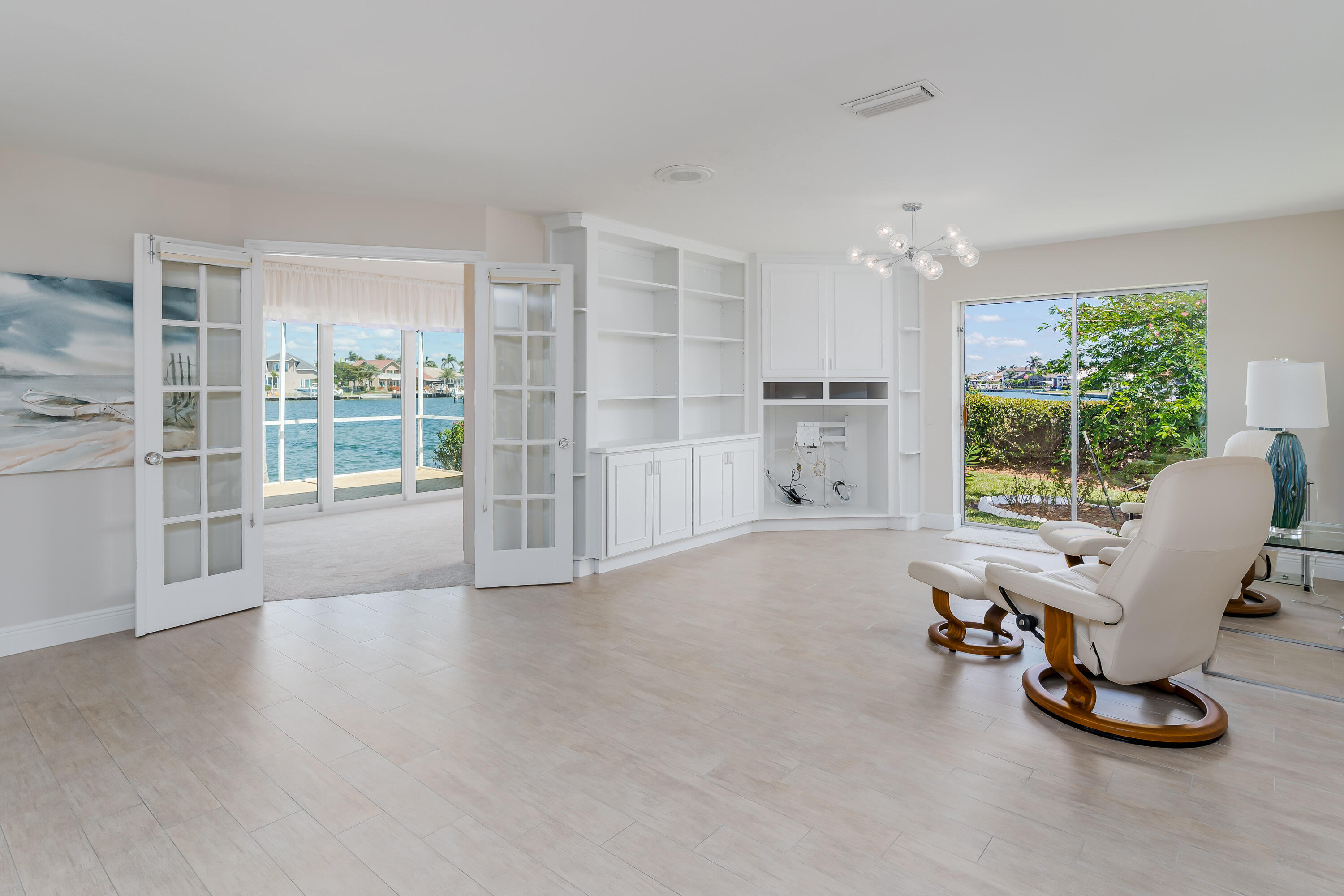 1064 FIELDSTONE DRIVE