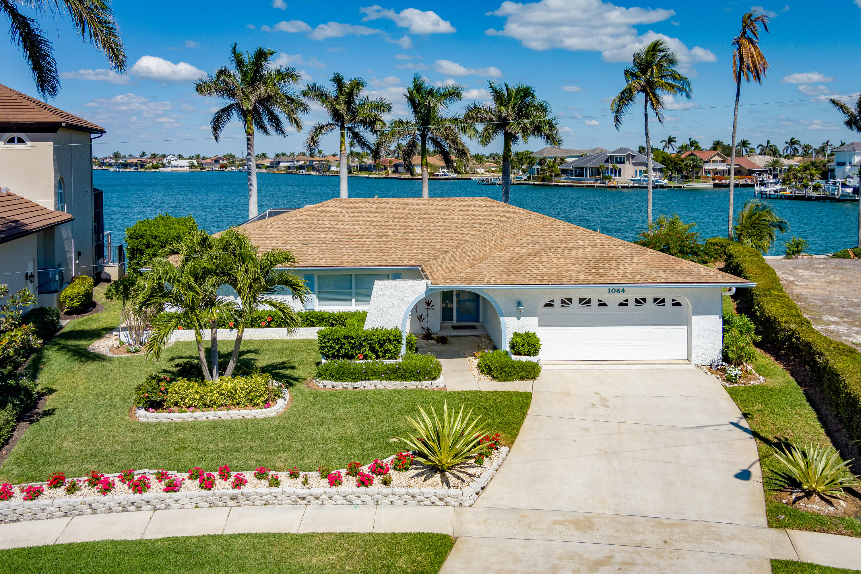1064 FIELDSTONE DRIVE
