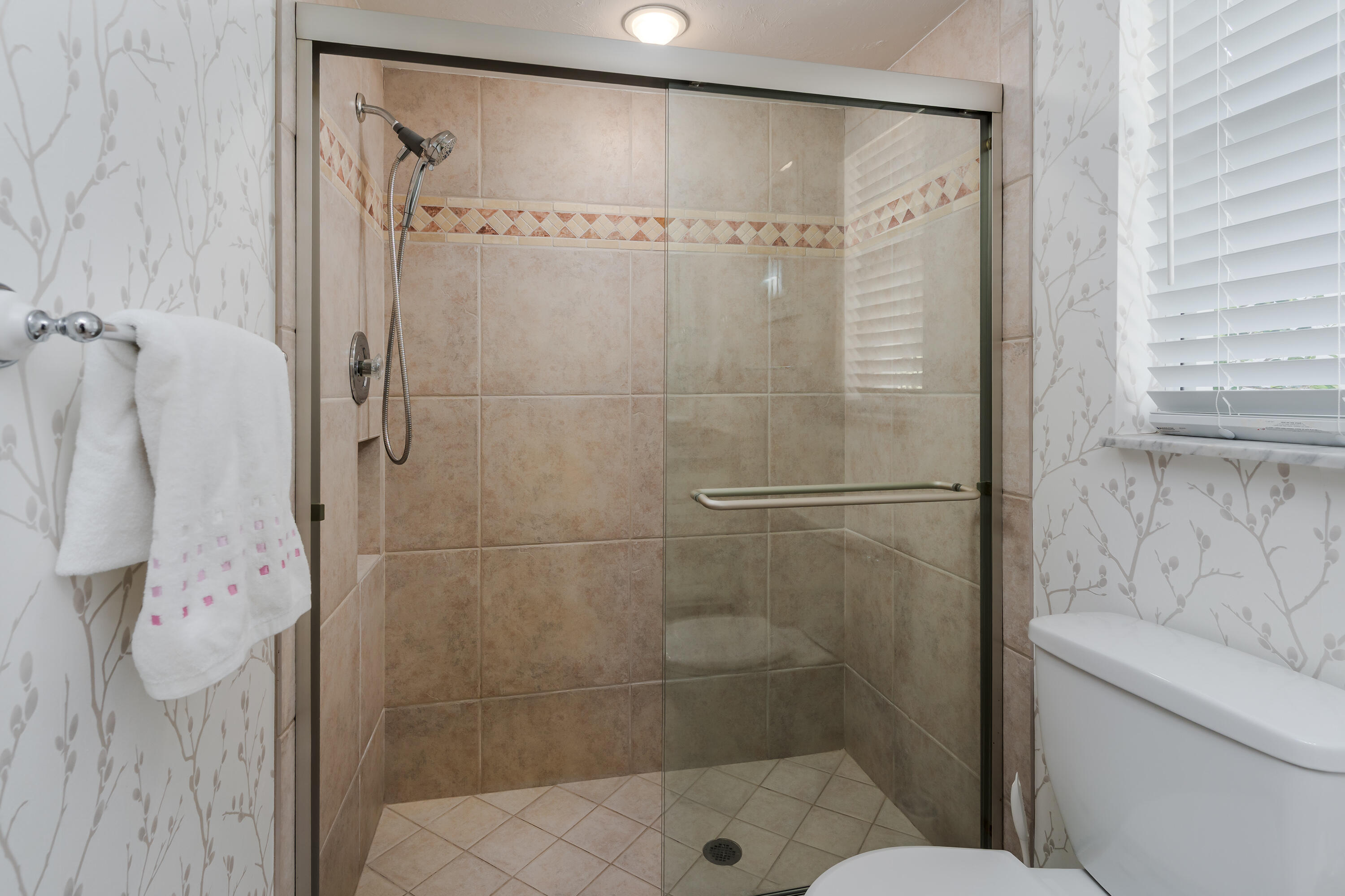 1064 FIELDSTONE DRIVE
