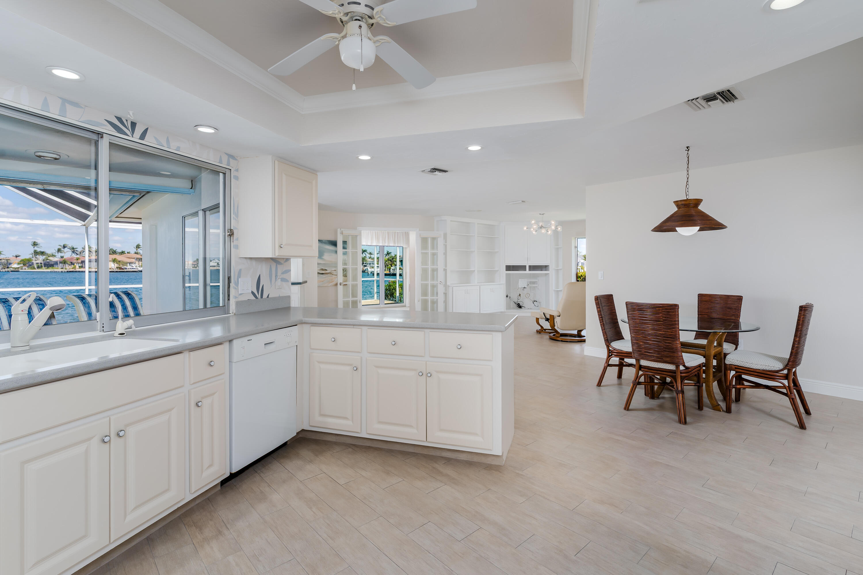 1064 FIELDSTONE DRIVE