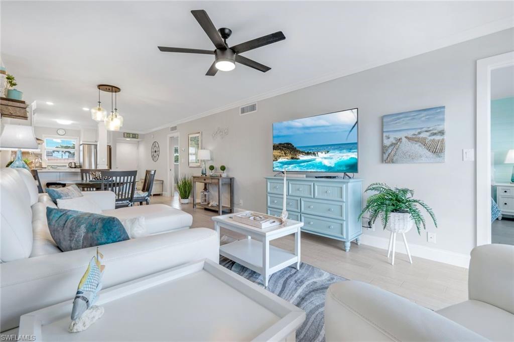1208 Edington PL E204