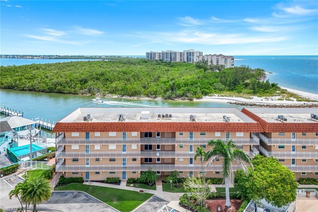 1208 Edington PL E204