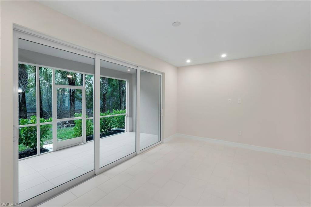 280 Indies DR E # 202 Unit: 101,102,201,202