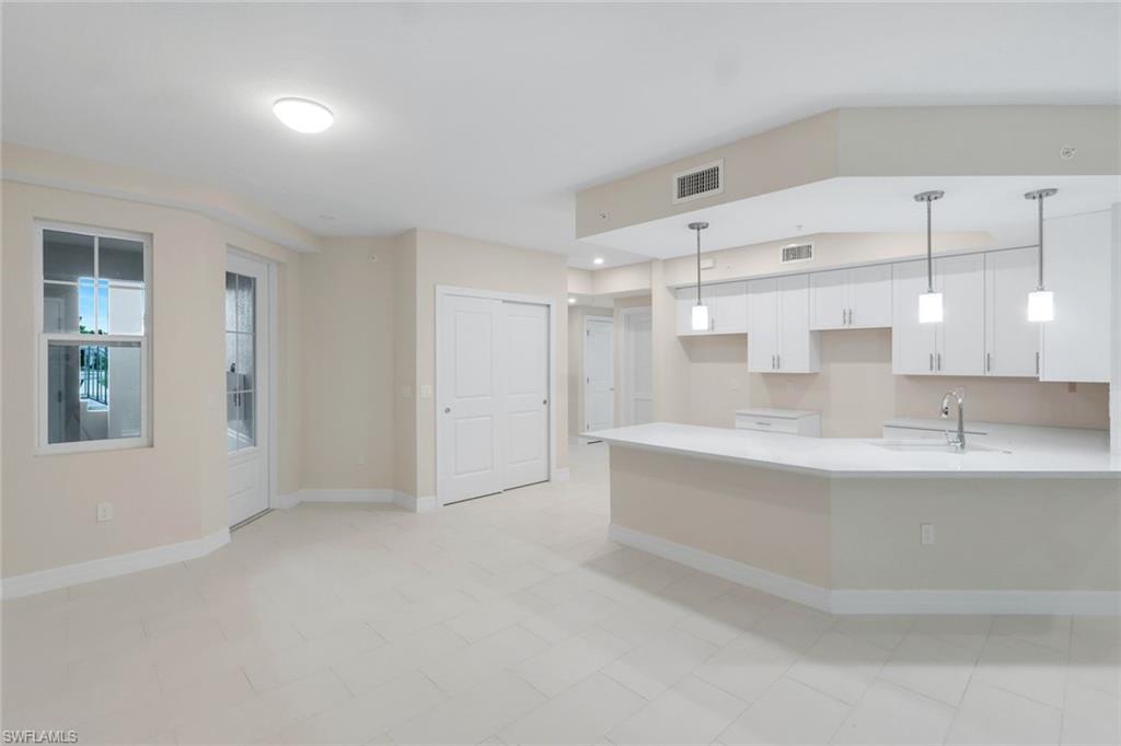 280 Indies DR E # 202 Unit: 101,102,201,202