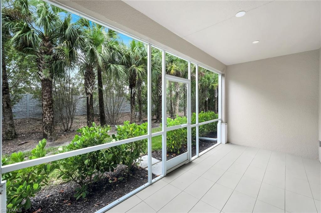 280 Indies DR E # 202 Unit: 101,102,201,202