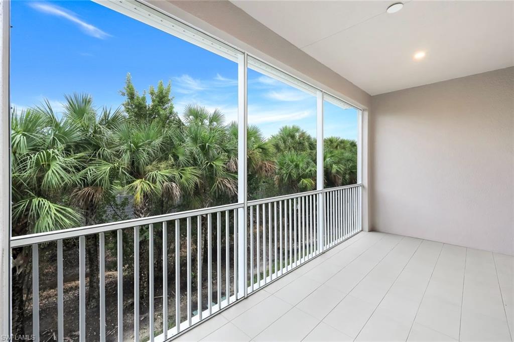 280 Indies DR E # 202 Unit: 101,102,201,202