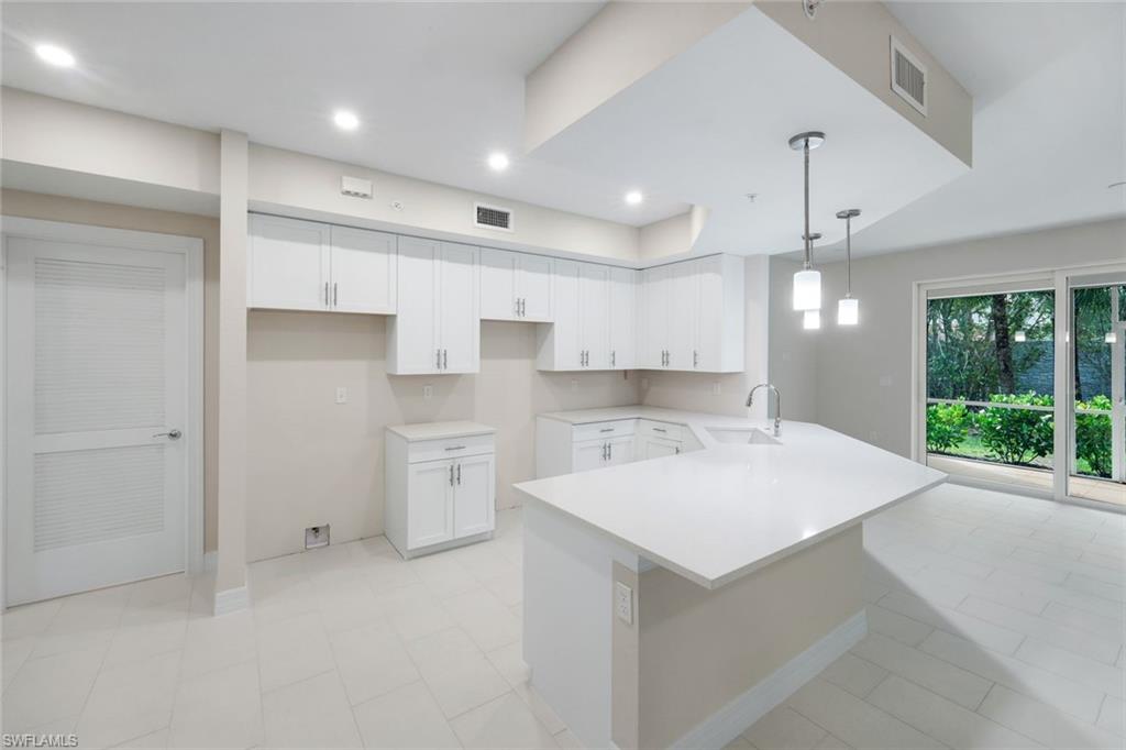 286 Indies DR E # 202 Unit: 101,102,201,202