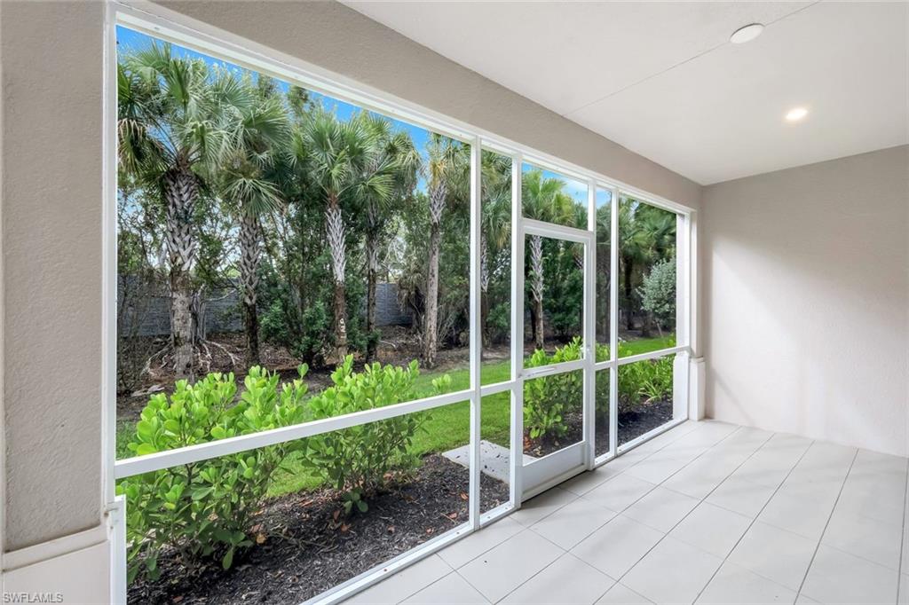 286 Indies DR E # 202 Unit: 101,102,201,202