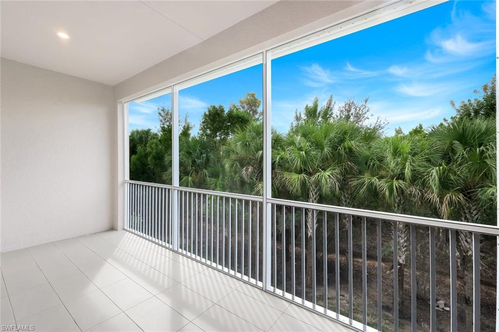 286 Indies DR E # 202 Unit: 101,102,201,202