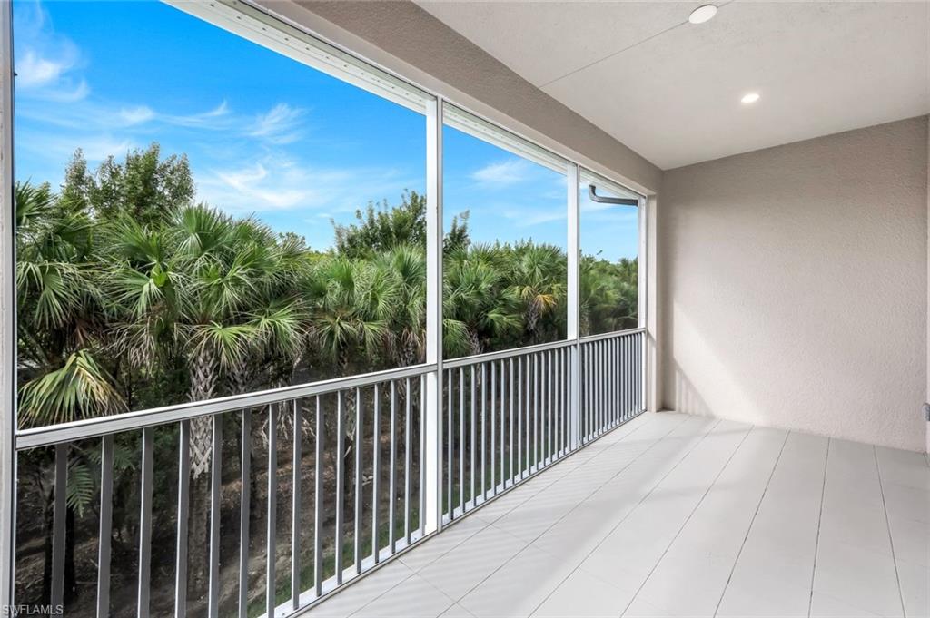 286 Indies DR E # 202 Unit: 101,102,201,202