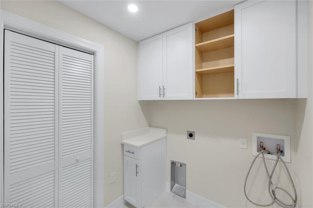 286 Indies DR E # 202 Unit: 101,102,201,202