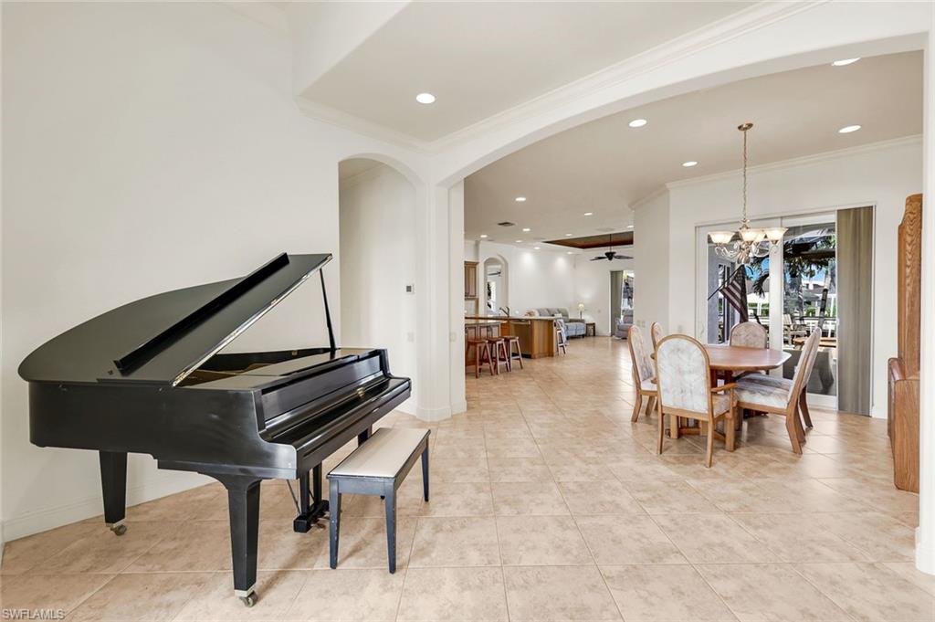 864 Magnolia CT