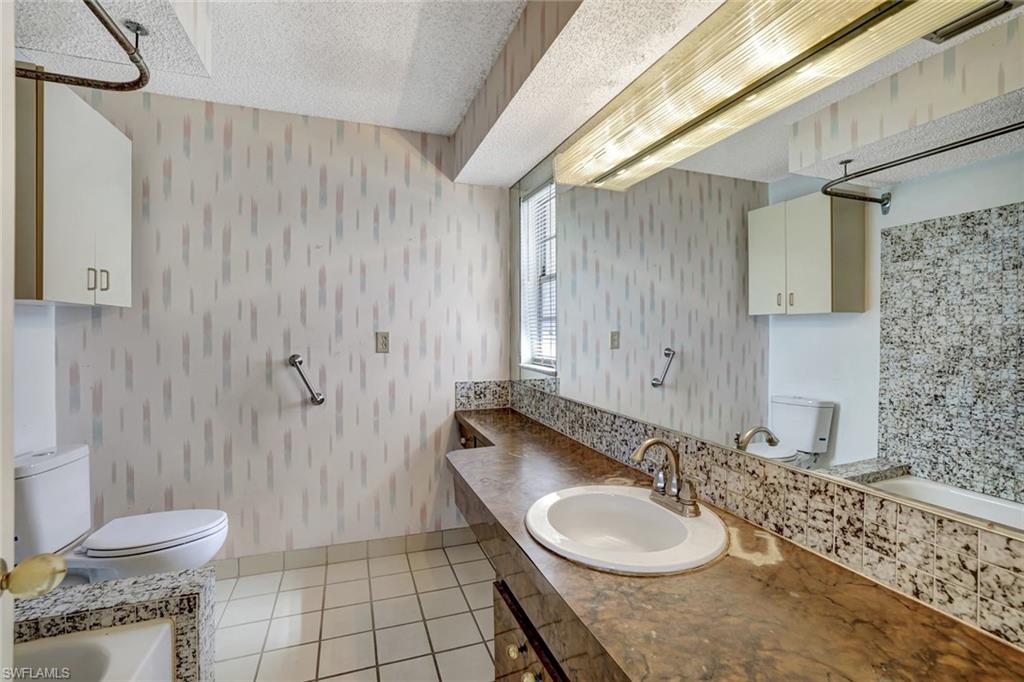 351 Columbus WAY