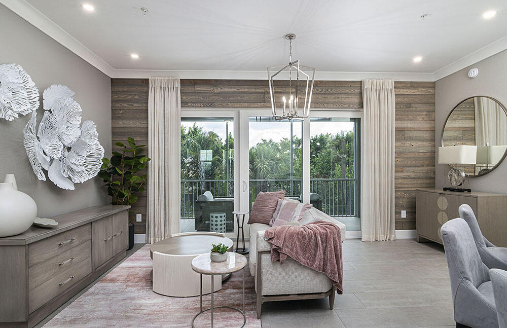280 INDIES DRIVE E