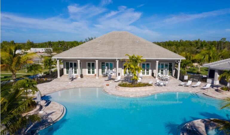 286 INDIES DRIVE E